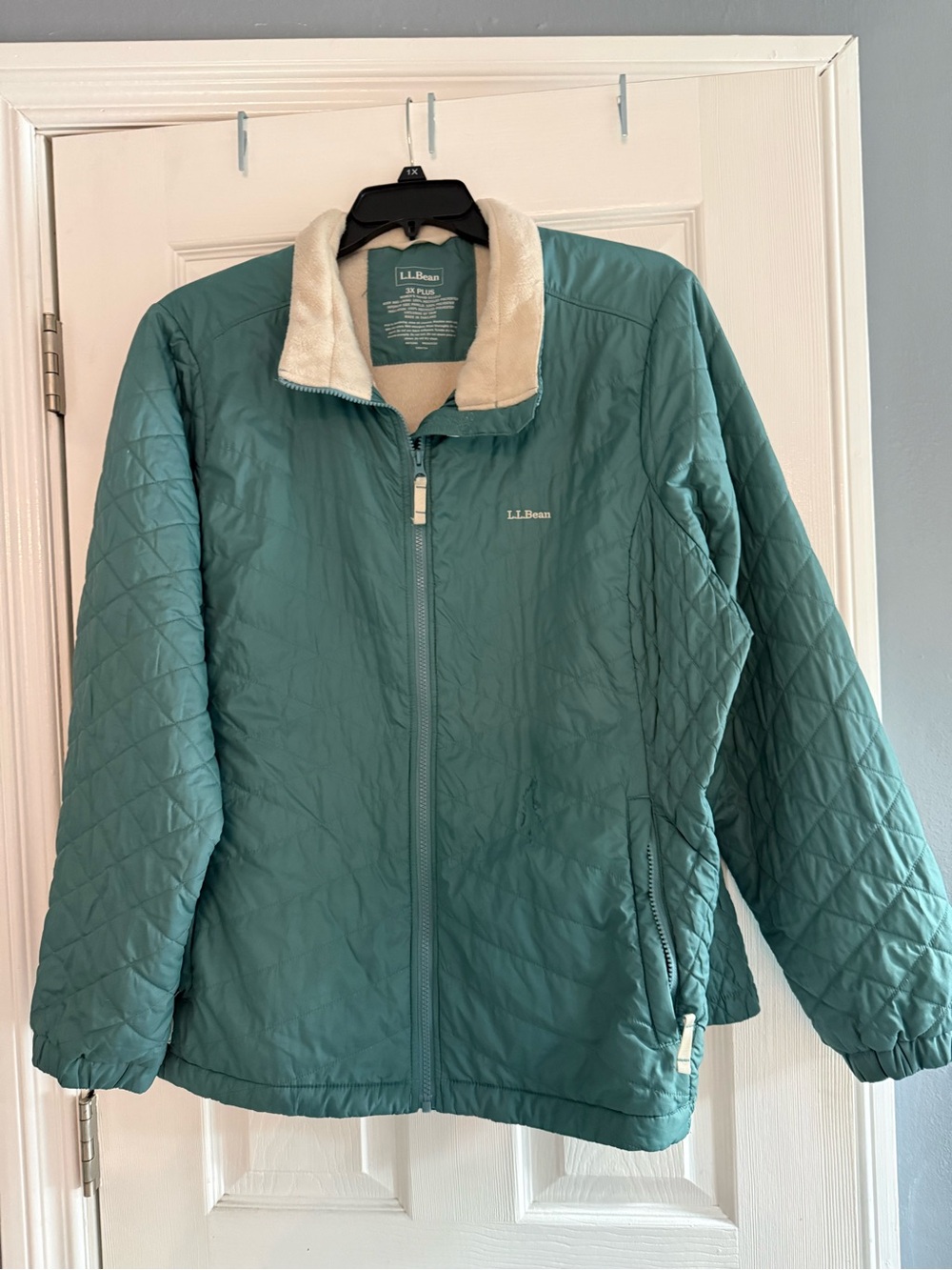 L.L. Bean Women's Teal Quilted Puffer Jacket with Cream Sherpa Collar